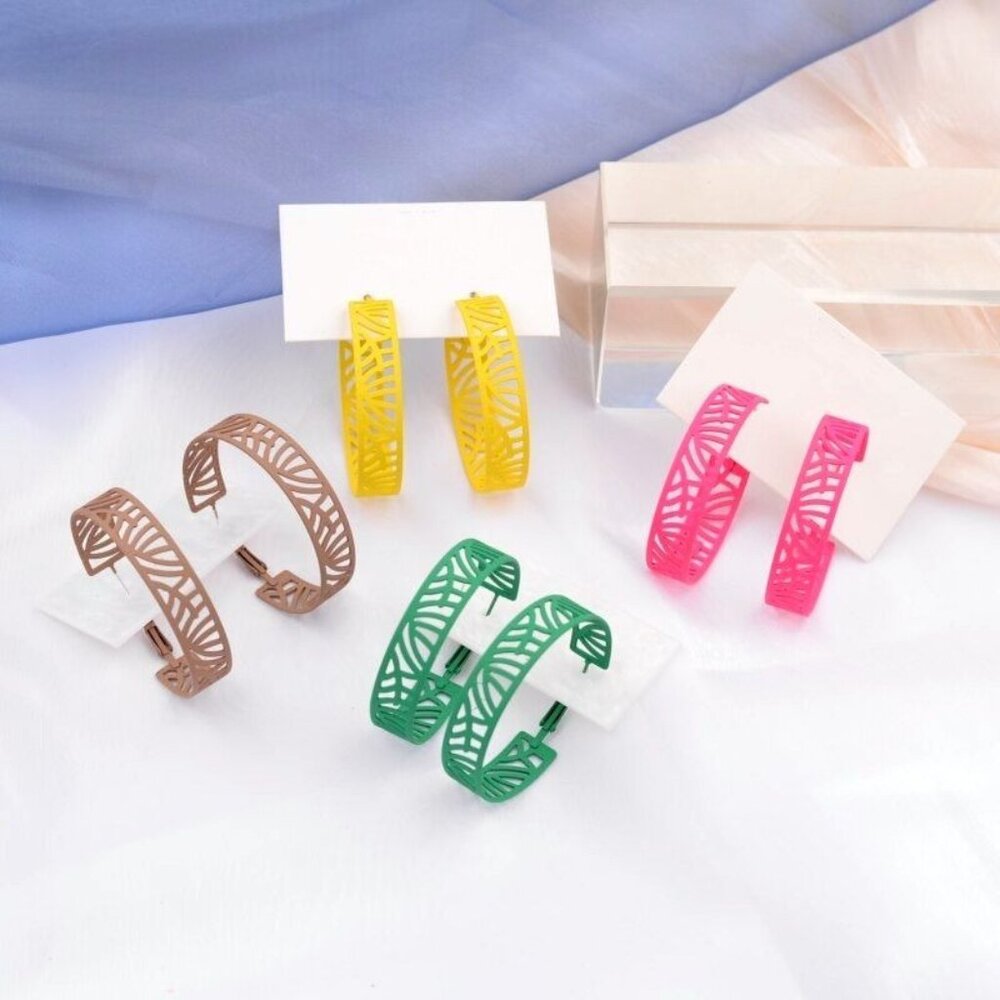 Tristen Shayelle Colorful Abstract Hoop Earrings Green Gift Packaged - Picture 3 of 9